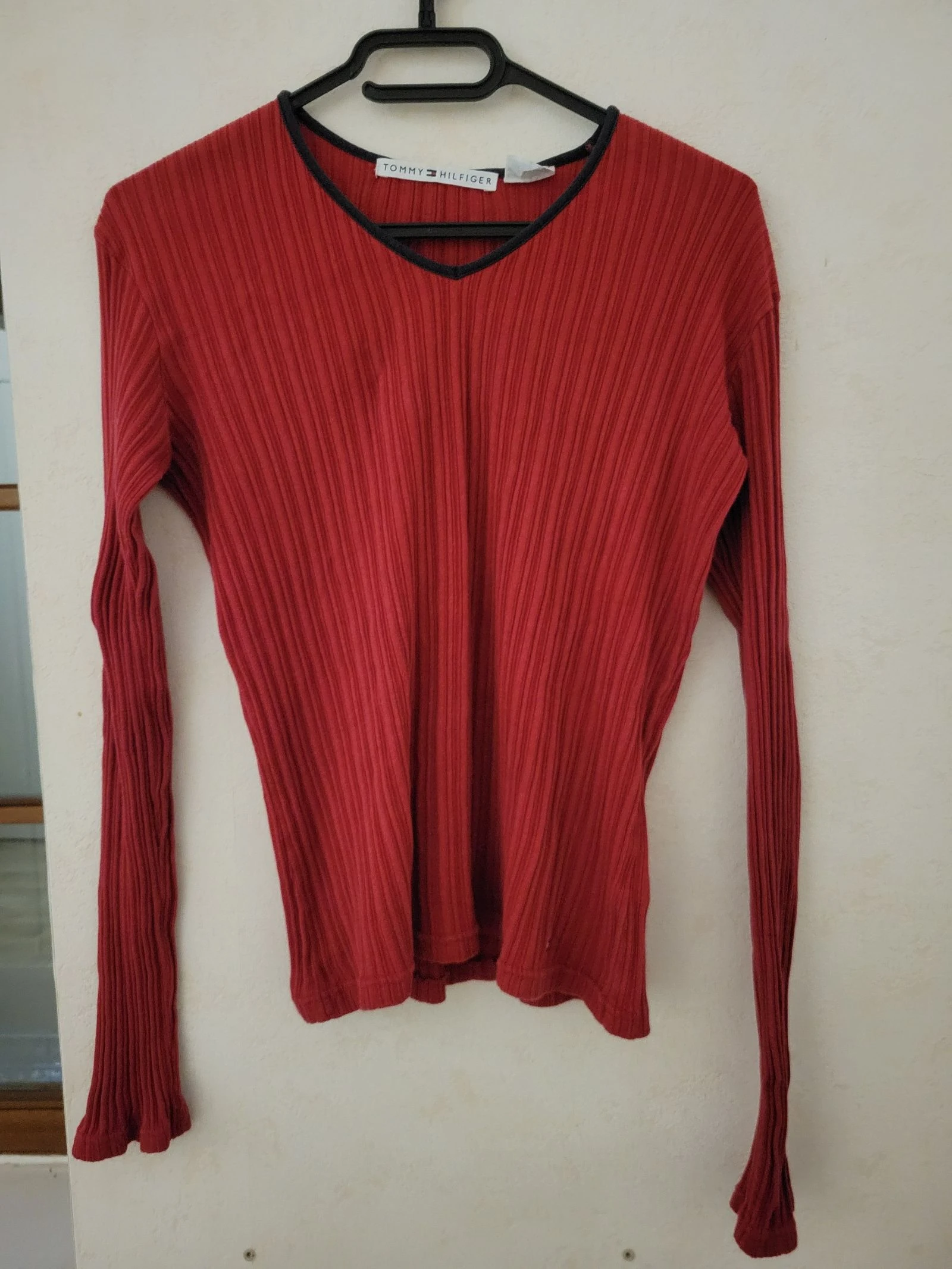 Blusa Tommy Hilfiger Vermelha – Malha Canelada – Tamanho S-M-L – photo 3